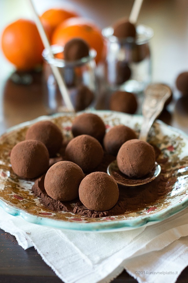Tartufini fondente e nocciole aromatizzati all’arancia of Valentina - Recipefy