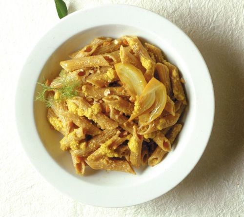 Pennette di farro al sugo di finocchi e tofu de Valentina - Recipefy