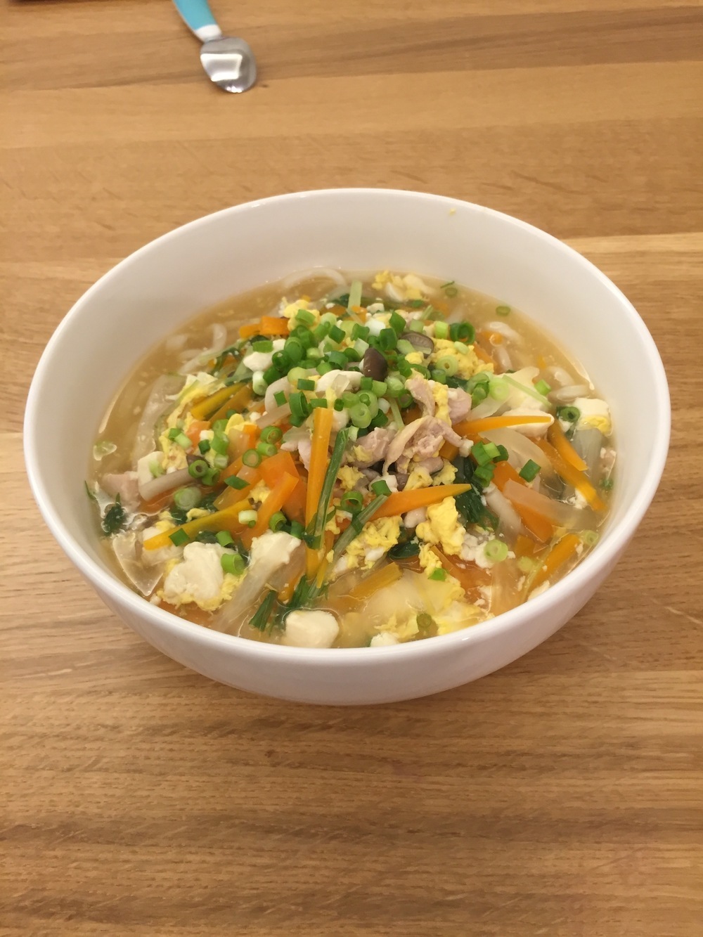 Udon with eggs, tofu and vegetables of Carole Chie Sugiyama - Recipefy