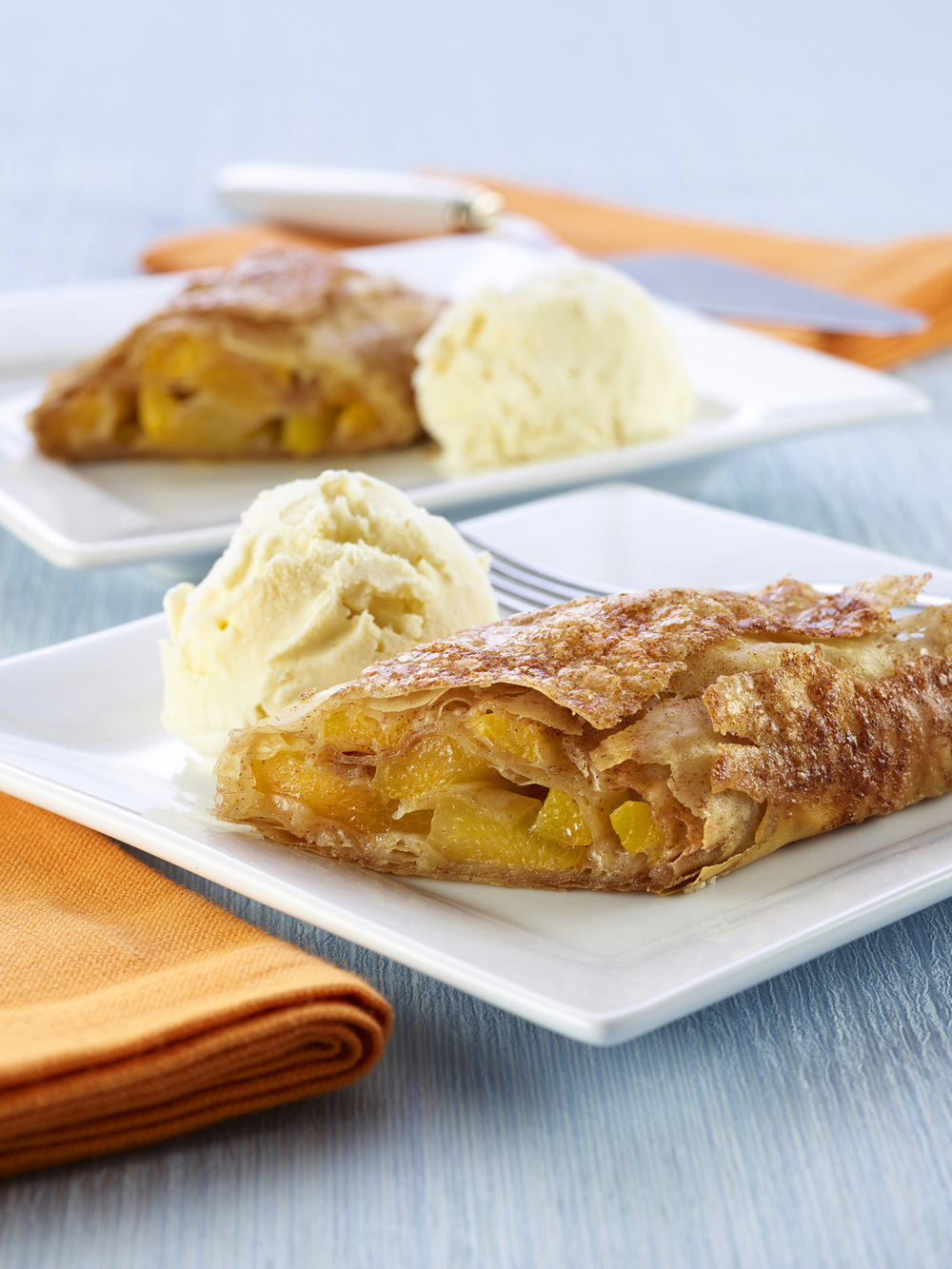APRICOT AND CINNAMON STRUDEL- James Martin de Canned Food UK - Recipefy