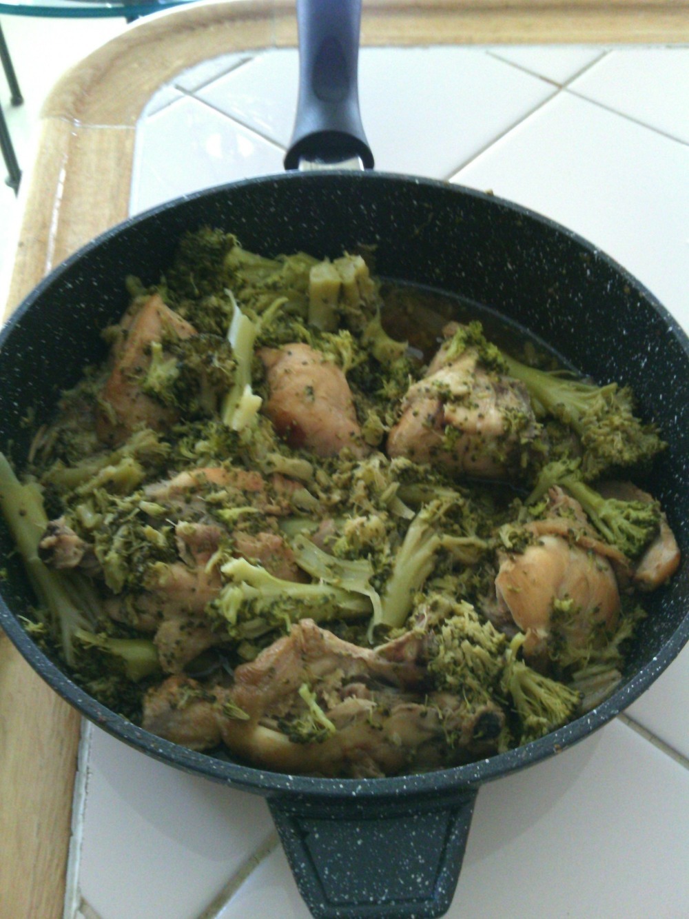 SPEZZATINO DI POLLO AI BROCCOLETTI di emanuela - Recipefy