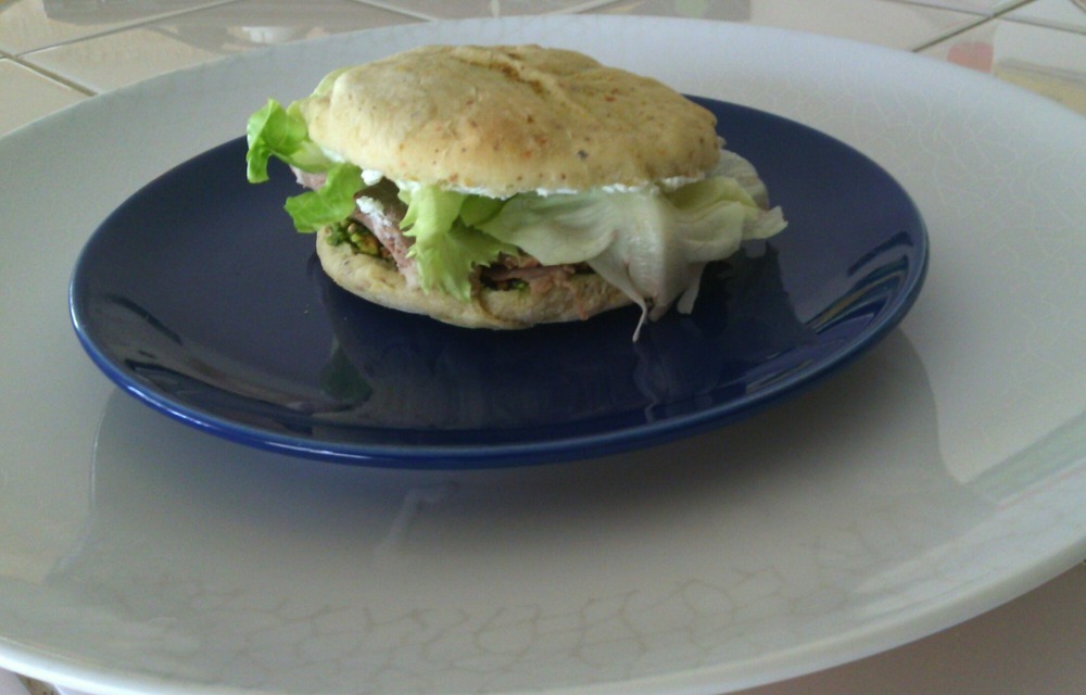 FOCACCINA AI PISTACCHI CON MORTADELLA, ROBIOLA E PESTO DI PISTACCHI of emanuela - Recipefy