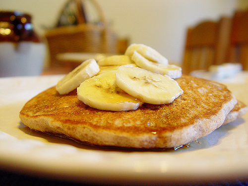 Cinnamon Oatmeal Banana Pancakes of Amy Jessup - Recipefy