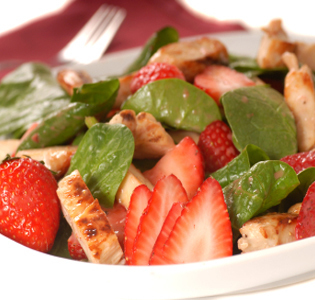 Baby spinach and strawberry salad of Amy Jessup - Recipefy