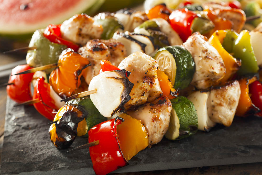 Greek Style Chicken Skewers of Ellen Stretzinger - Recipefy