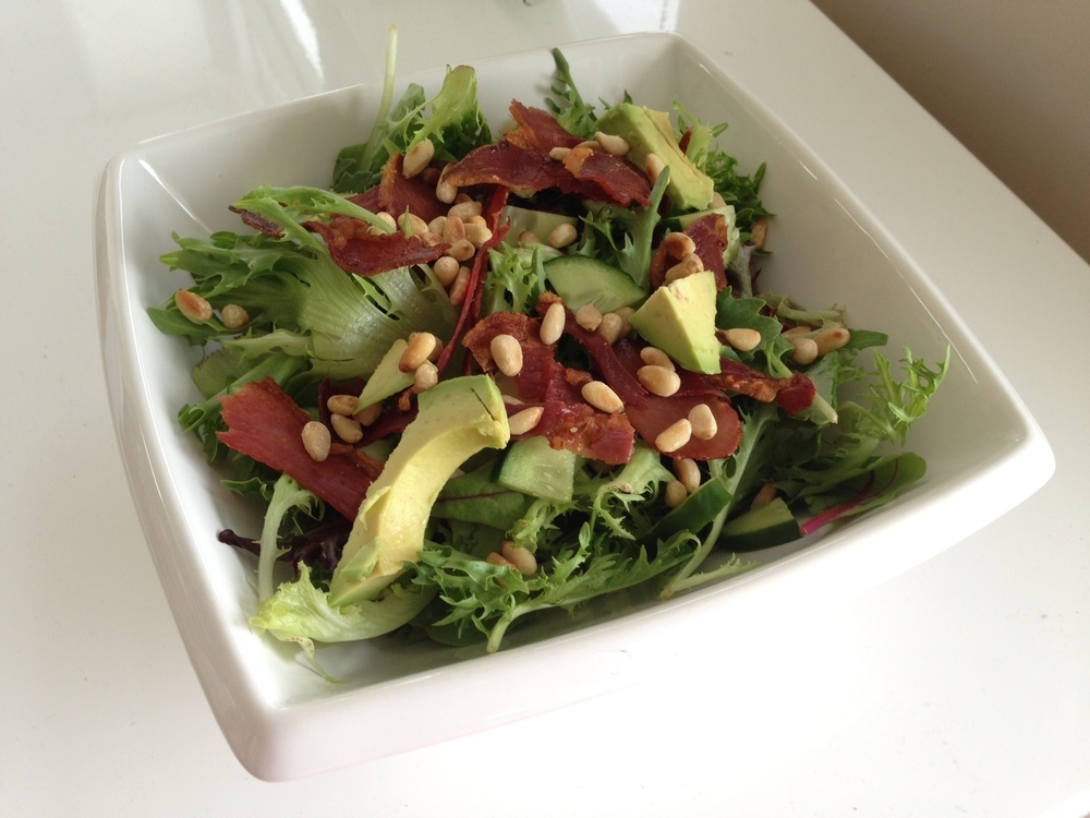 Avocado, prosciutto salad di Amy Jessup - Recipefy