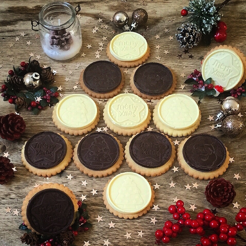 Biscotti alla vaniglia con placchette di cioccolato de Eleonora Michielan - Recipefy
