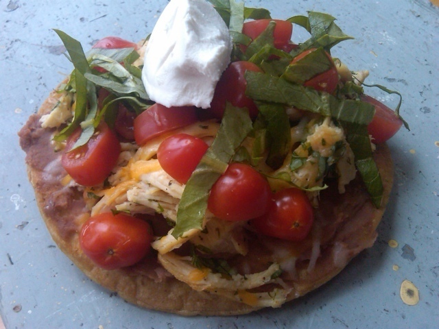 Homemade Chicken Tostadas de Courtney Glantz - Recipefy