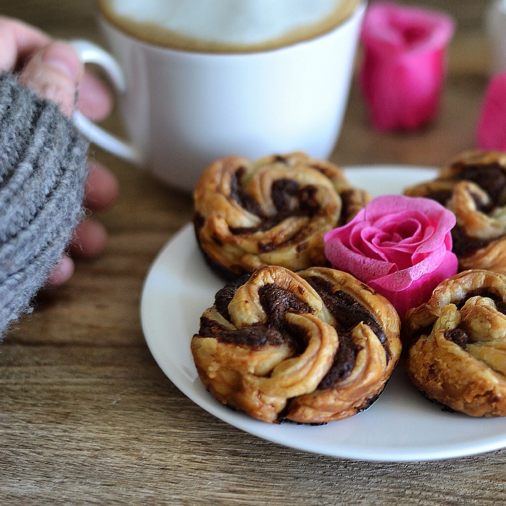 Rose di pasta sfoglia con nutella of Eleonora Michielan - Recipefy