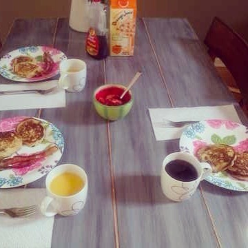 Homemade Buttermilk Pancakes de Courtney Glantz - Recipefy