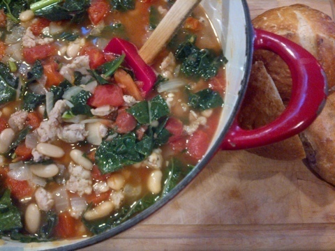 Sausage, Kale, and White Bean Stew de Courtney Glantz - Recipefy