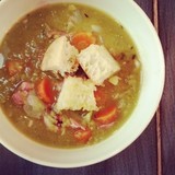 Split%20pea%20soup%20w%3a%20cheesy%20croutons