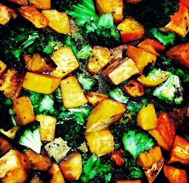 Roasted Broccoli & Sweet Potatoes in Coconut Oil de 3HU & Swim Bike Fuel Recipe Exchange - Recipefy
