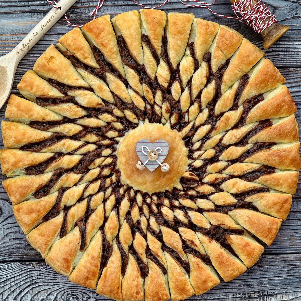 Girasole di pasta sfoglia e nutella. of Eleonora Michielan - Recipefy
