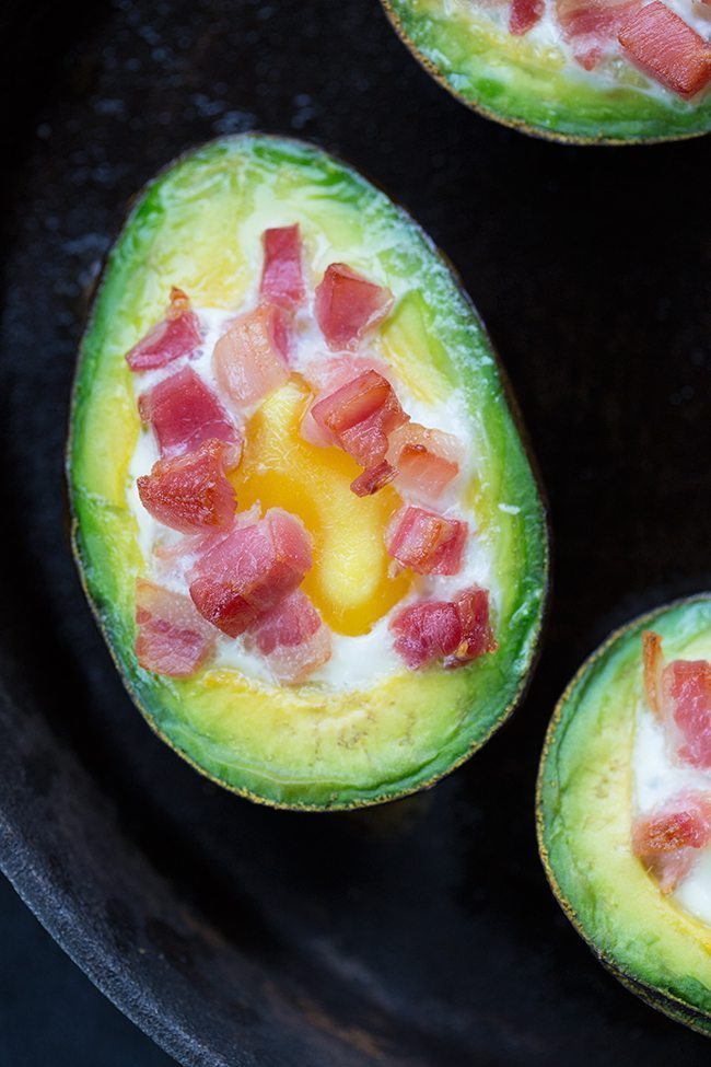 BACON & EGGS BAKED AVOCADO of Mike Johnston - Recipefy