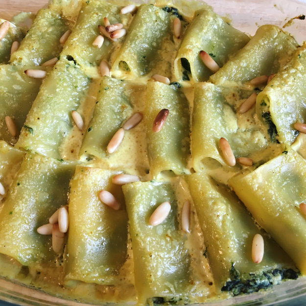 Paccheri ripieni di spinaci e crema di cannellini con panna al curry di Valentina - Recipefy