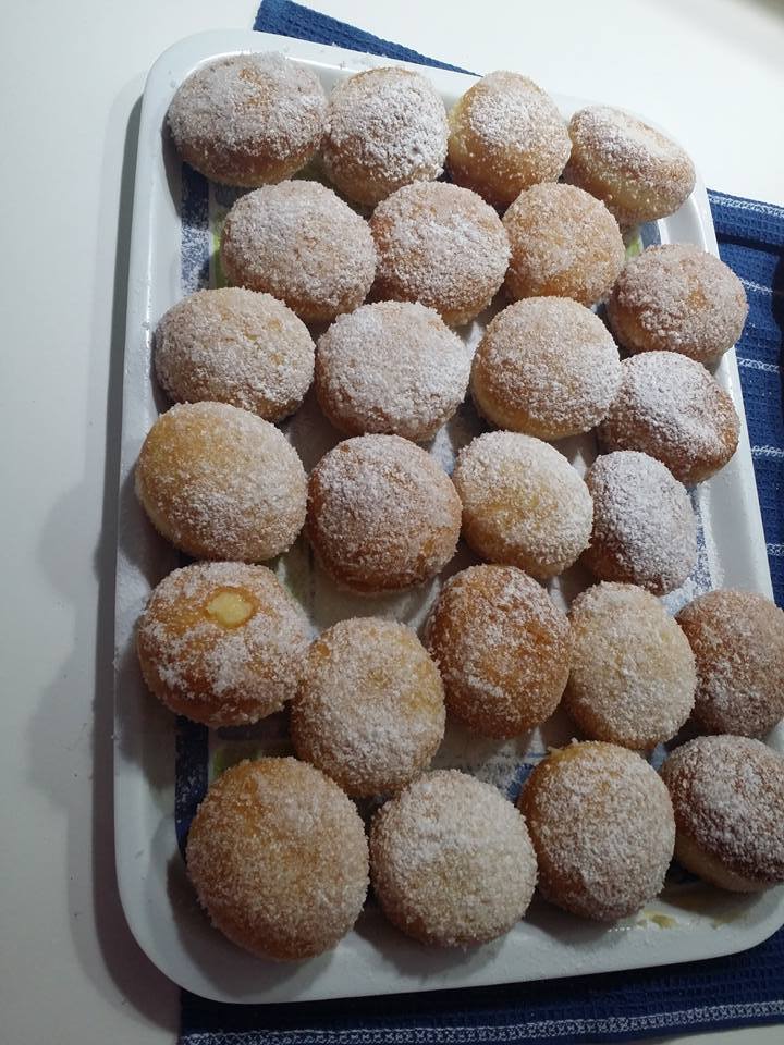 BOMBOLONI FRITTI de clementina zambrini - Recipefy