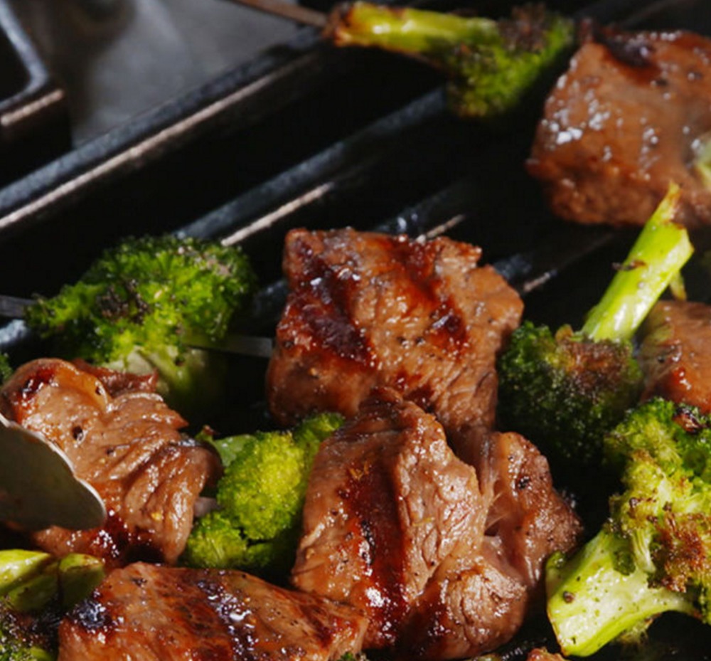 Beef & Broccoli Kebabs di Schalene Dagutis - Recipefy