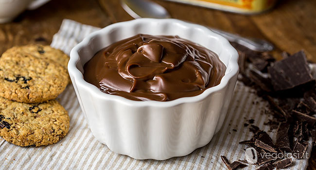 Crema pasticcera al cioccolato senza uova di Valentina - Recipefy