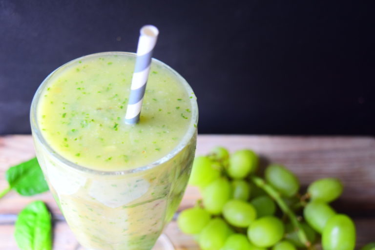 Grape & Spinach Smoothie di MyNutriCounter - Recipefy