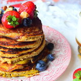 Banana-almond-pancakes-768x512
