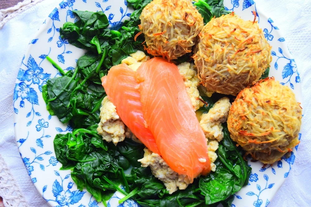 Smoked Salmon & Scrambled Egg With Healthy Hash Browns de MyNutriCounter - Recipefy