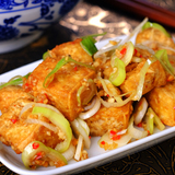 Crisp-tofu-leek-salad