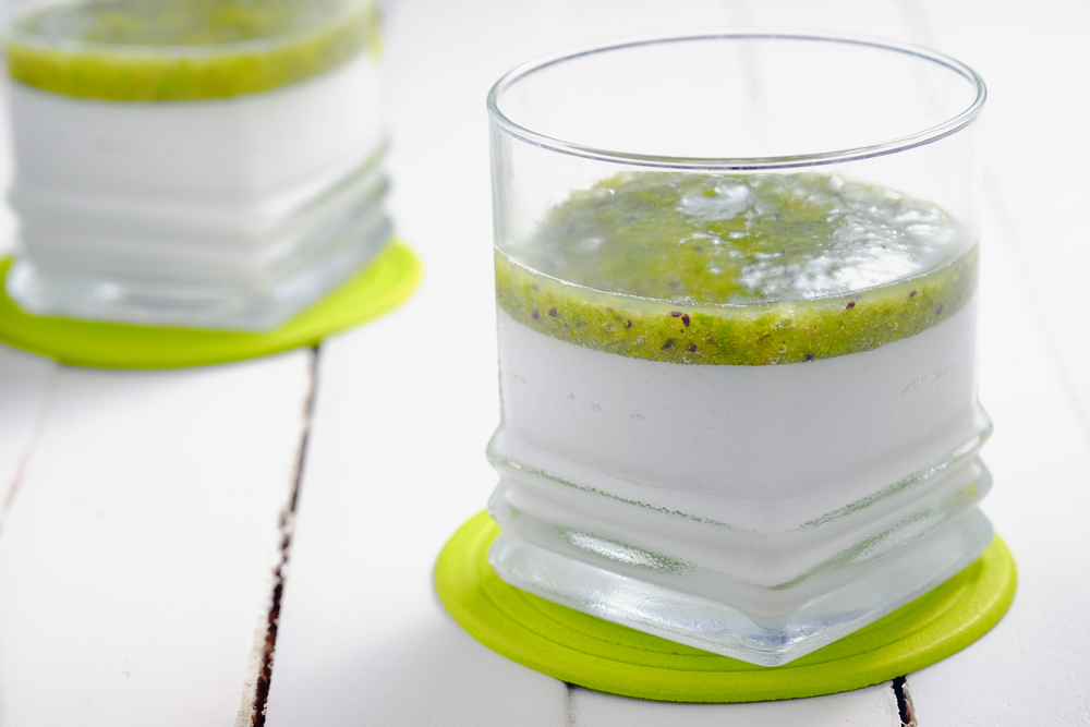 Coconut Panna Cotta with Kiwi-Mint Coulis de MyNutriCounter - Recipefy