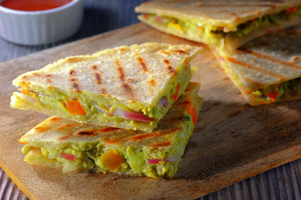 Grilled Avocado Quesadilla de MyNutriCounter - Recipefy