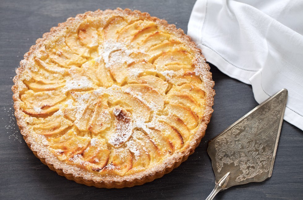 Crostata vegana alla crema, fragola e mele of Valentina - Recipefy
