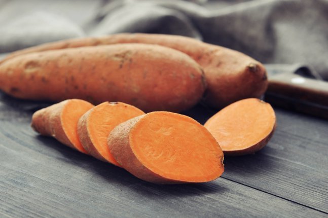 Super Easy Roasted Sweet Potatoes with Coconut Oil de Coco Treasure Organics - Recipefy
