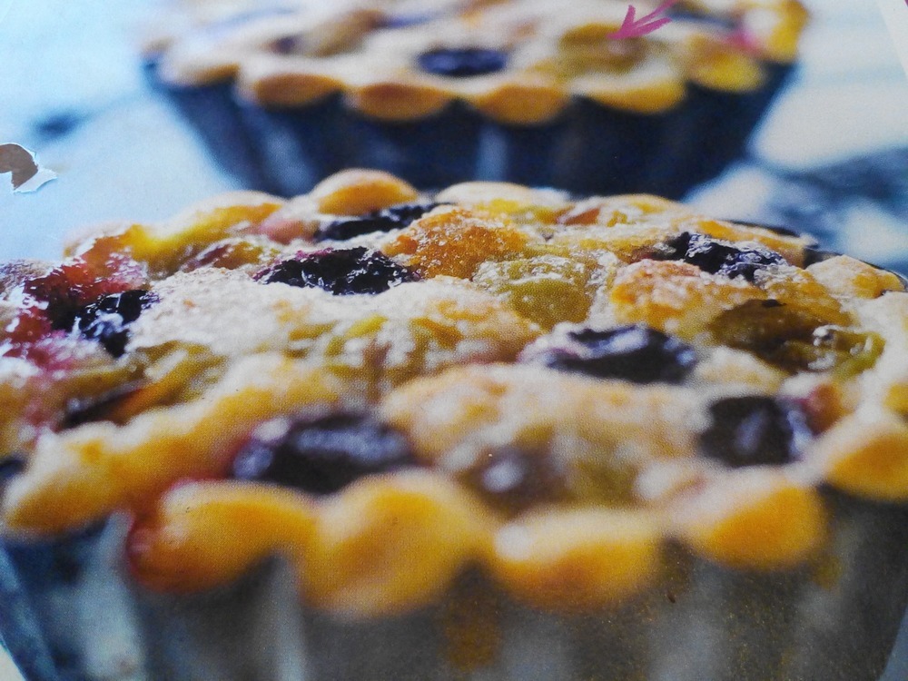 tartellette con uva e pasta di mandorle of Marina Marini - Recipefy