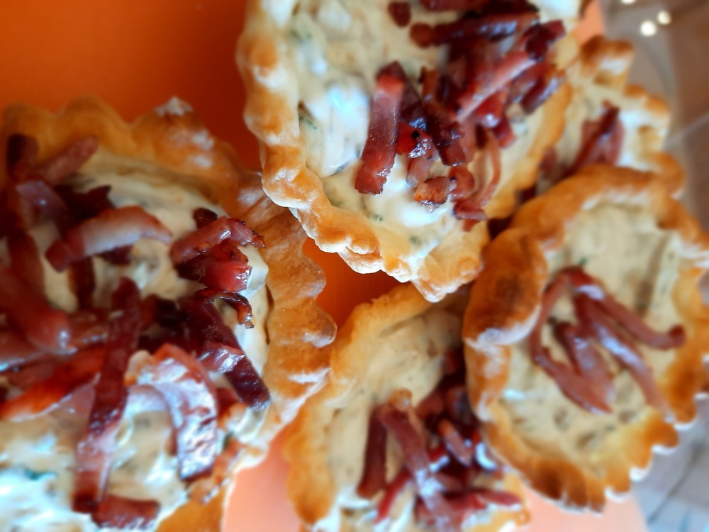 TARTELLETTE SALATE ALLE PRUGNE E CAPRINO di Marina Marini - Recipefy