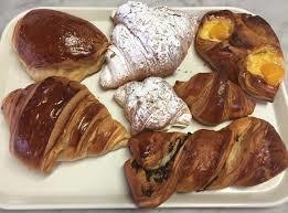 Bolleria hojaldrada dulce CROISSANT di Patricia - Recipefy