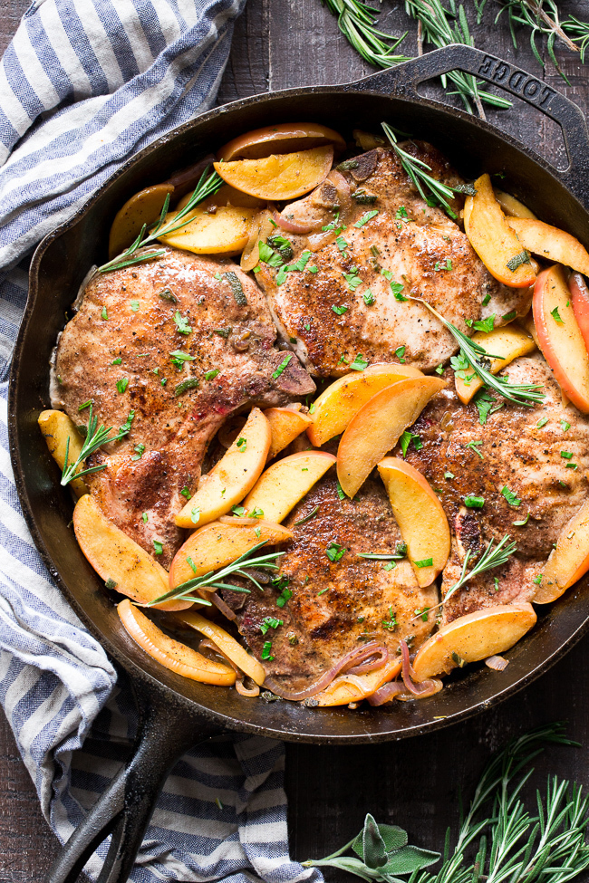 Pork Chops with Apples and Onions di Bobby Keillor - Recipefy