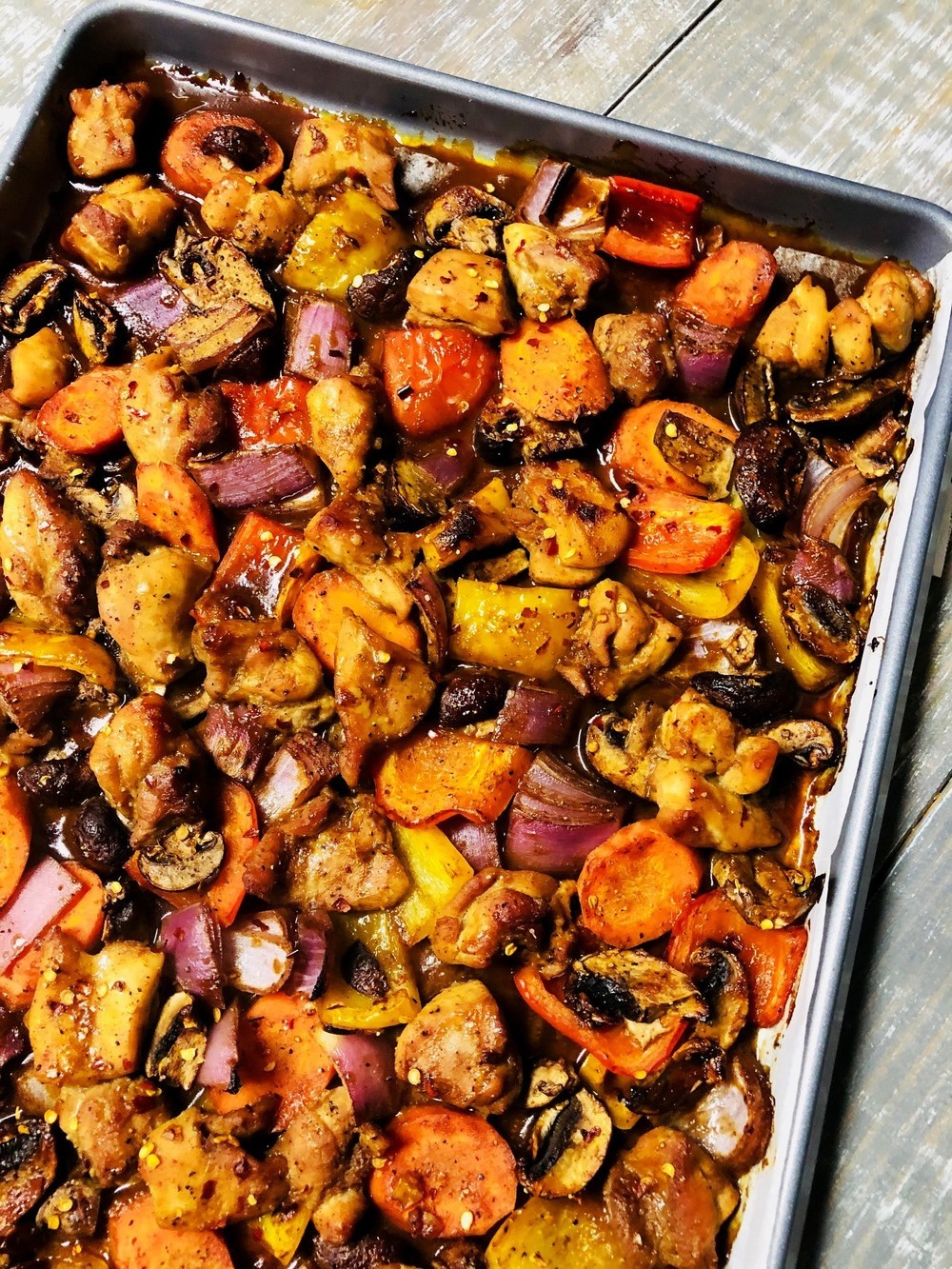 Hoison Sriracha Sheet Pan Chicken of Michele Poole - Recipefy