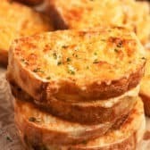 Garlic Cheese Toast de Kelly Barton - Recipefy